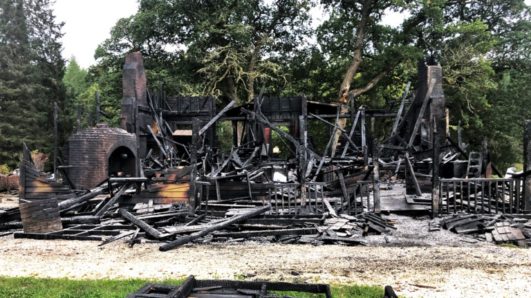 036 34 INT - EXT Big House Fire AftermathIMG_2101